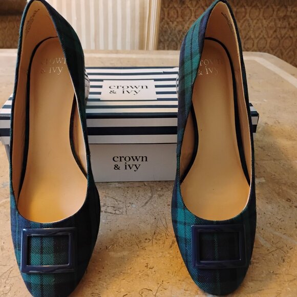 Crown & Ivy Heels - Picture 1 of 3